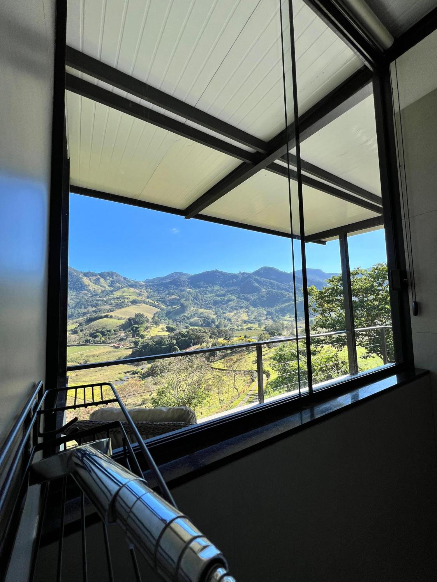 Chale Cantinho Na Pedra Vista Espetacular Gonçalves Dış mekan fotoğraf